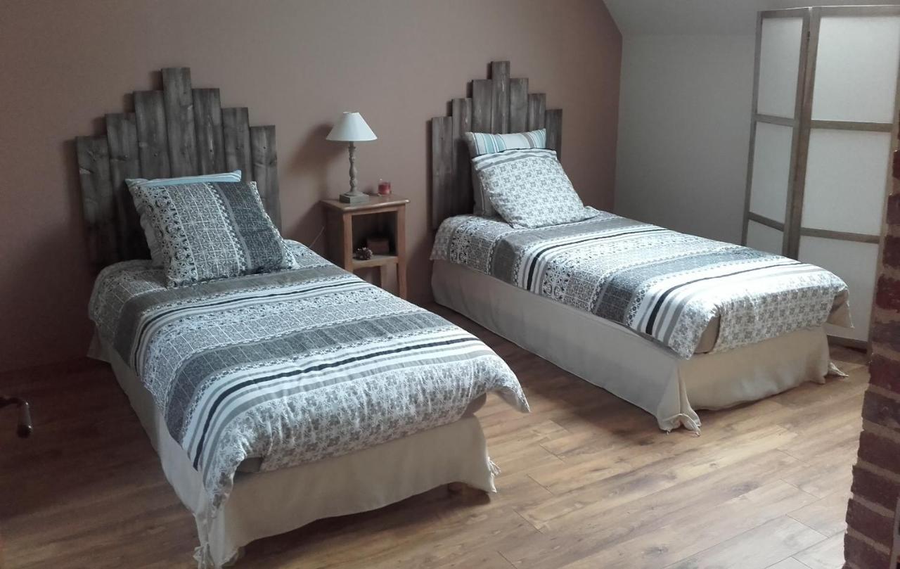 Les Trois Provinces Bed & Breakfast Couffy ภายนอก รูปภาพ